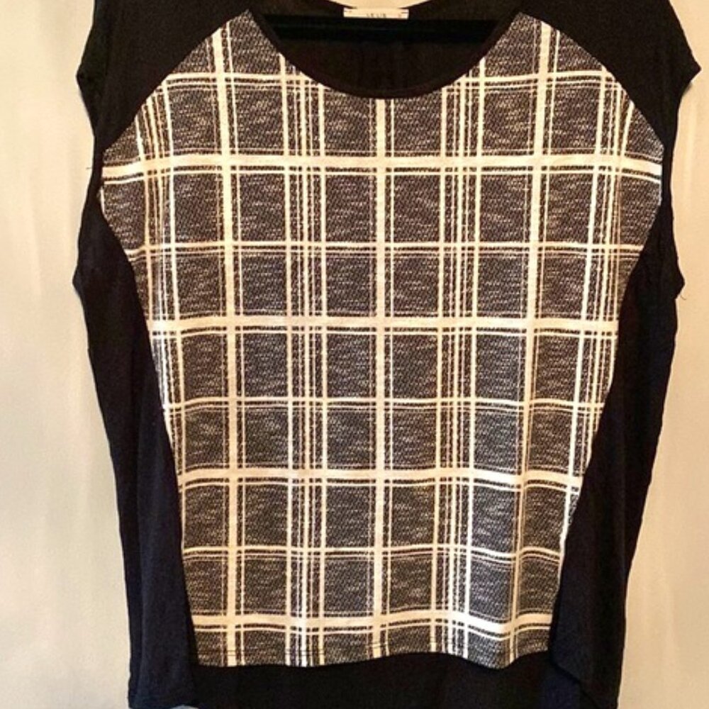 Black and white plaid capped sleeve too